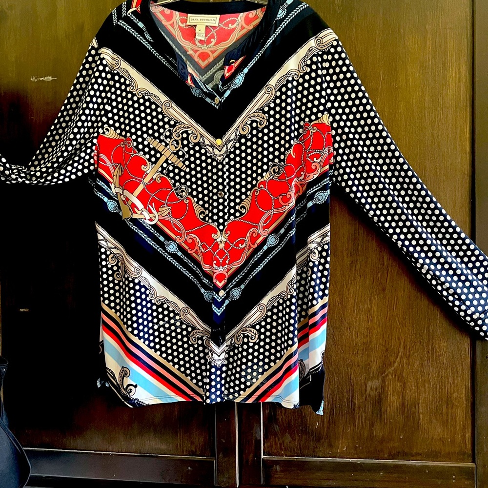 Dana Buchanan size extra large